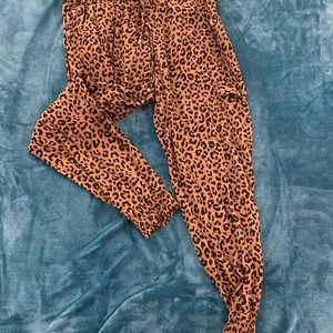 Cargo joggers animal print with pockets